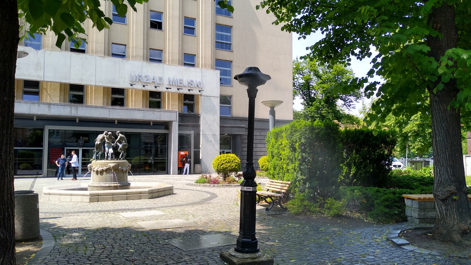 Fot. M.Foltyn/UM Gliwice kurtyna wodna przy Urzędzie Miejskim w Gliwicach
