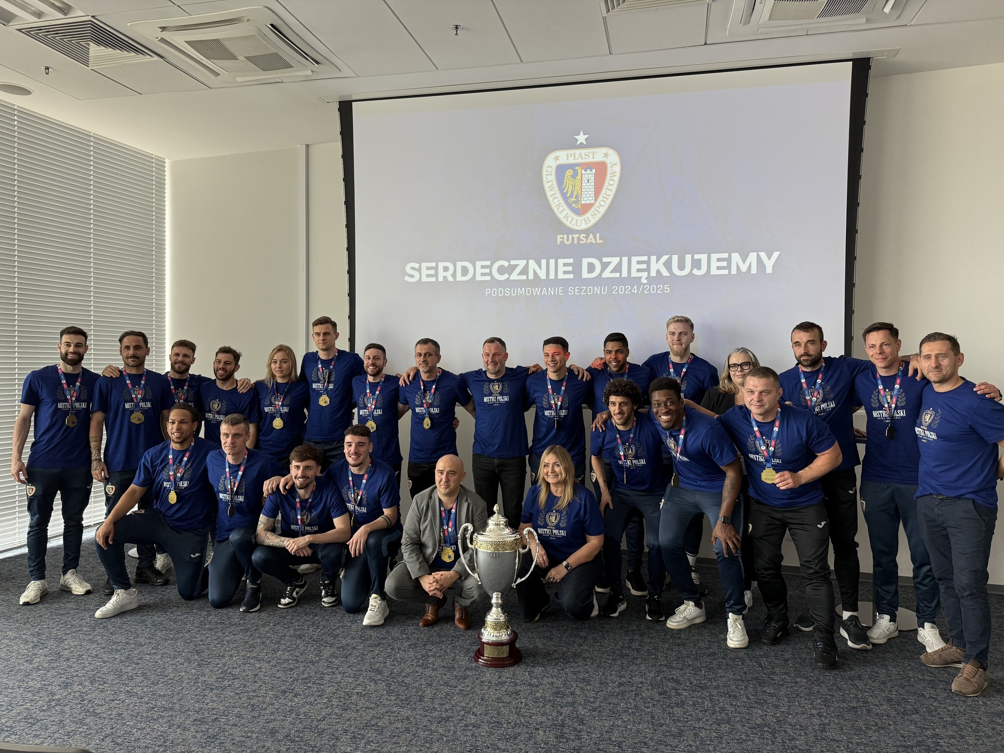 Fot. M. Buksa/ UM w Gliwicach Niebiesko-Czerwoni z prezydent Gliwic
