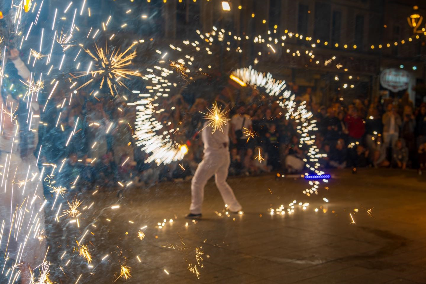 Fot. G.Ożga/UM Gliwice artysta z ogniem