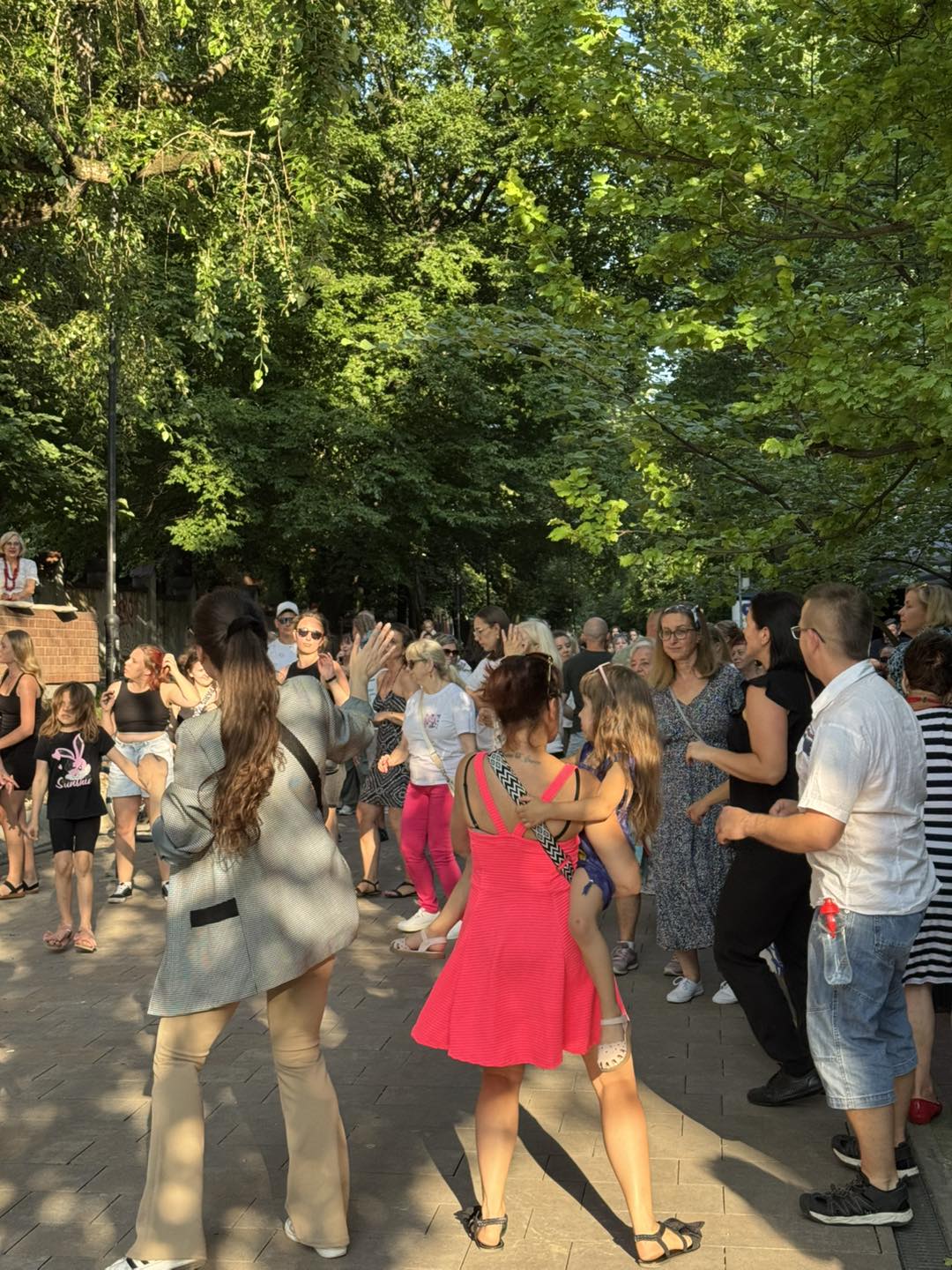 Fot. UM Gliwice tańczący ludzie