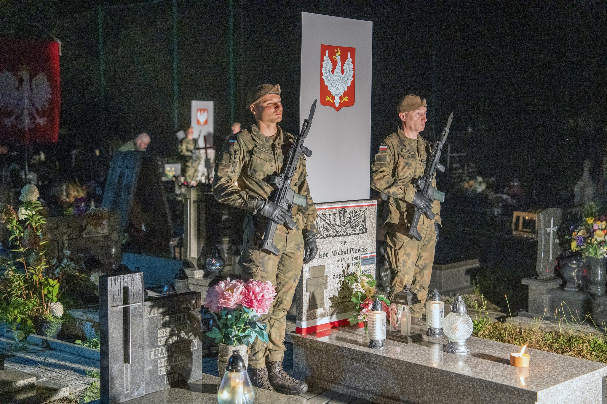 Fot. G. Ożga/UM w Gliwicach Żołnierze trzymają wartę przy grobie
