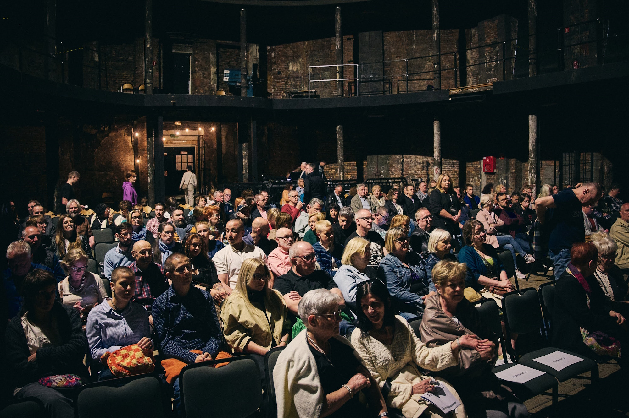 Fot. M. Buksa/UM w Gliwicach Publiczność siedzi w Ruinach Teatru Victoria