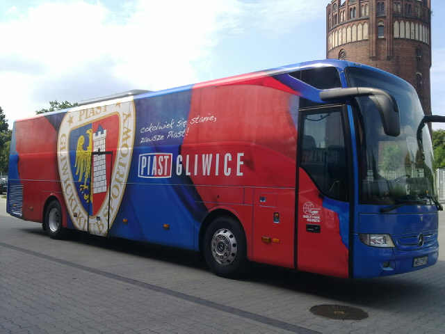 Piast ruszy w Polskę klubowym autobusem!