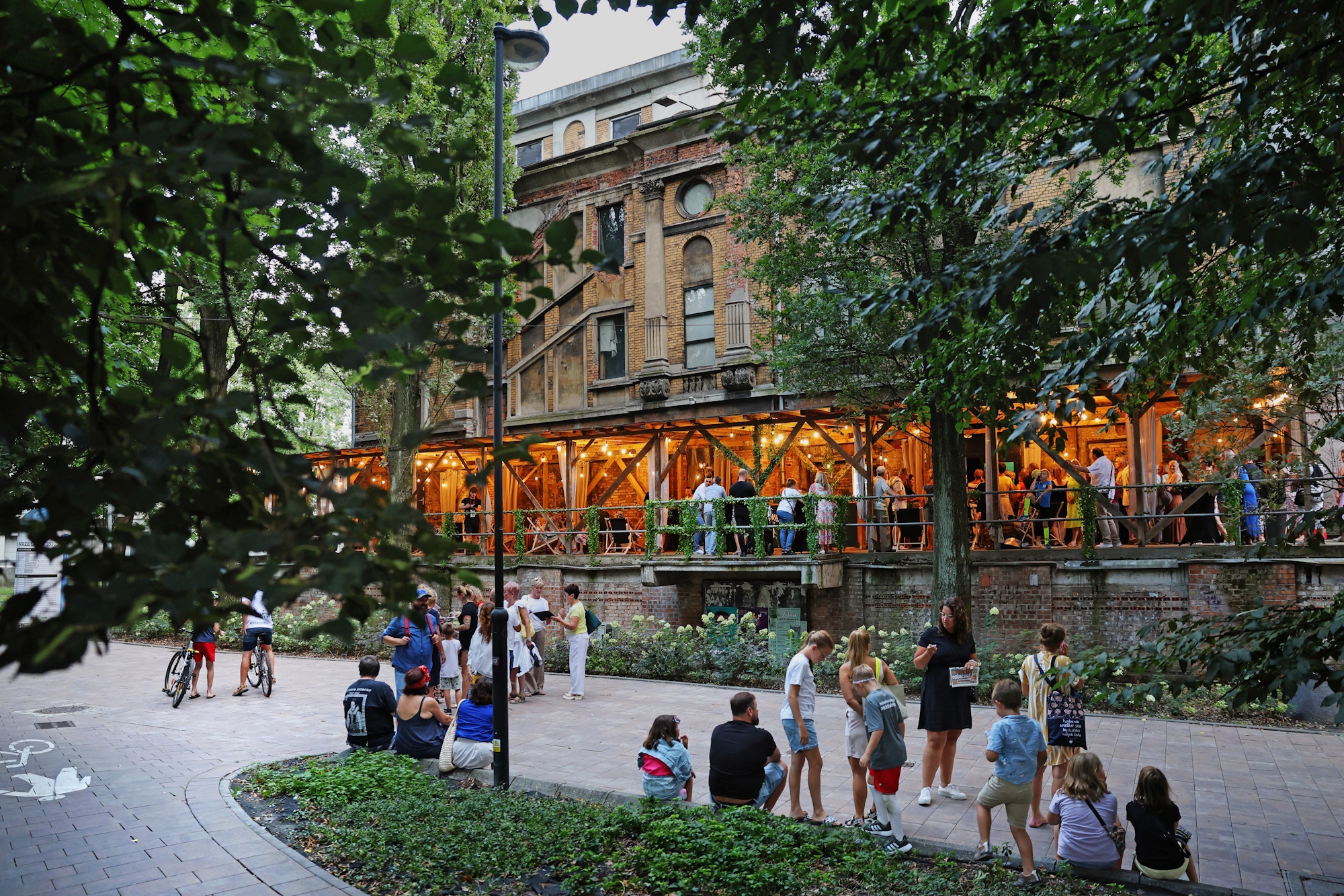 Letni taras Ruin Teatru Victoria