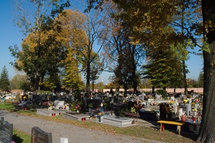 Remonty na cmentarzach - co się zmieniło?