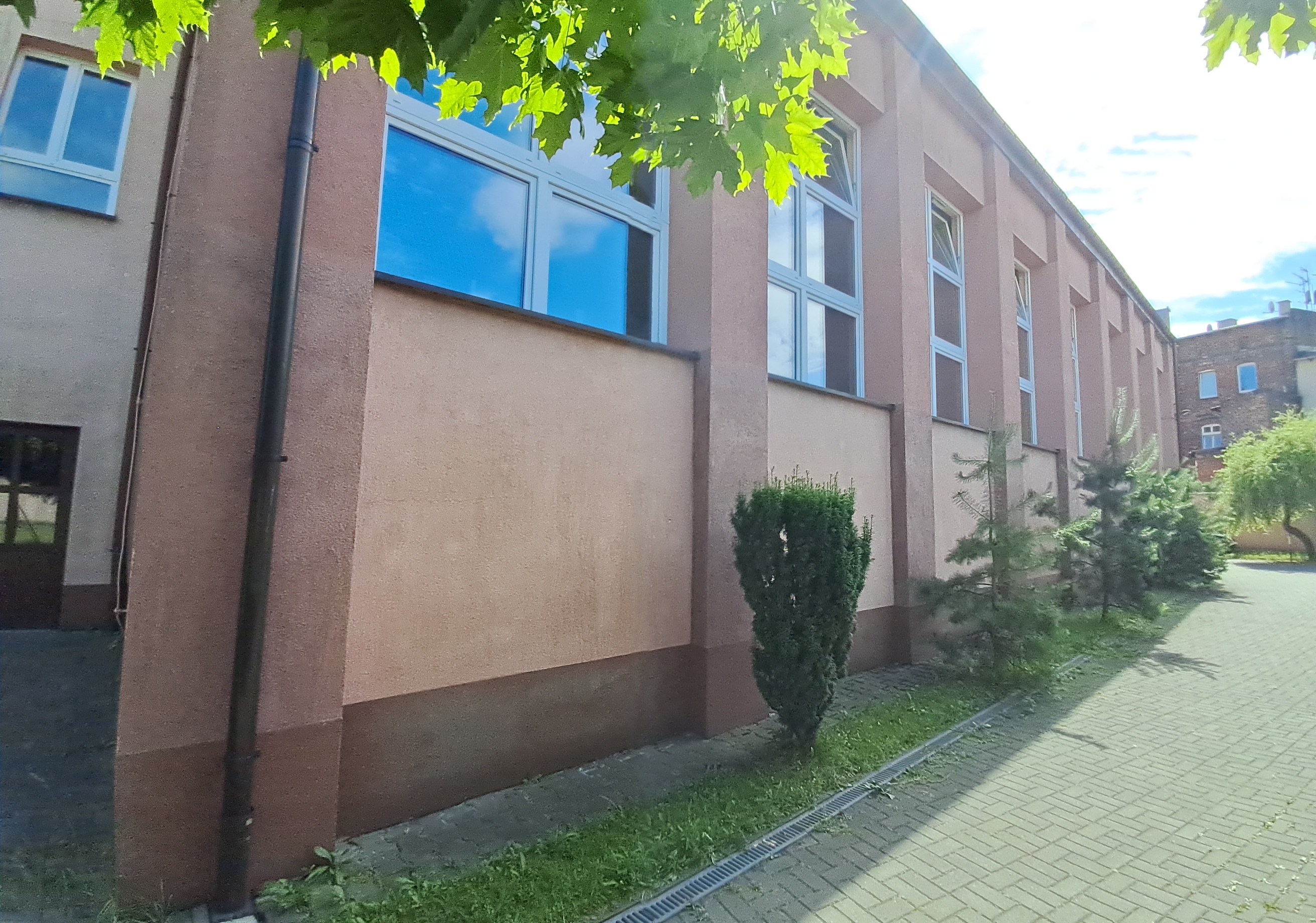 źródło: SP nr 21 Sala gimnastyczna przy SP nr 21