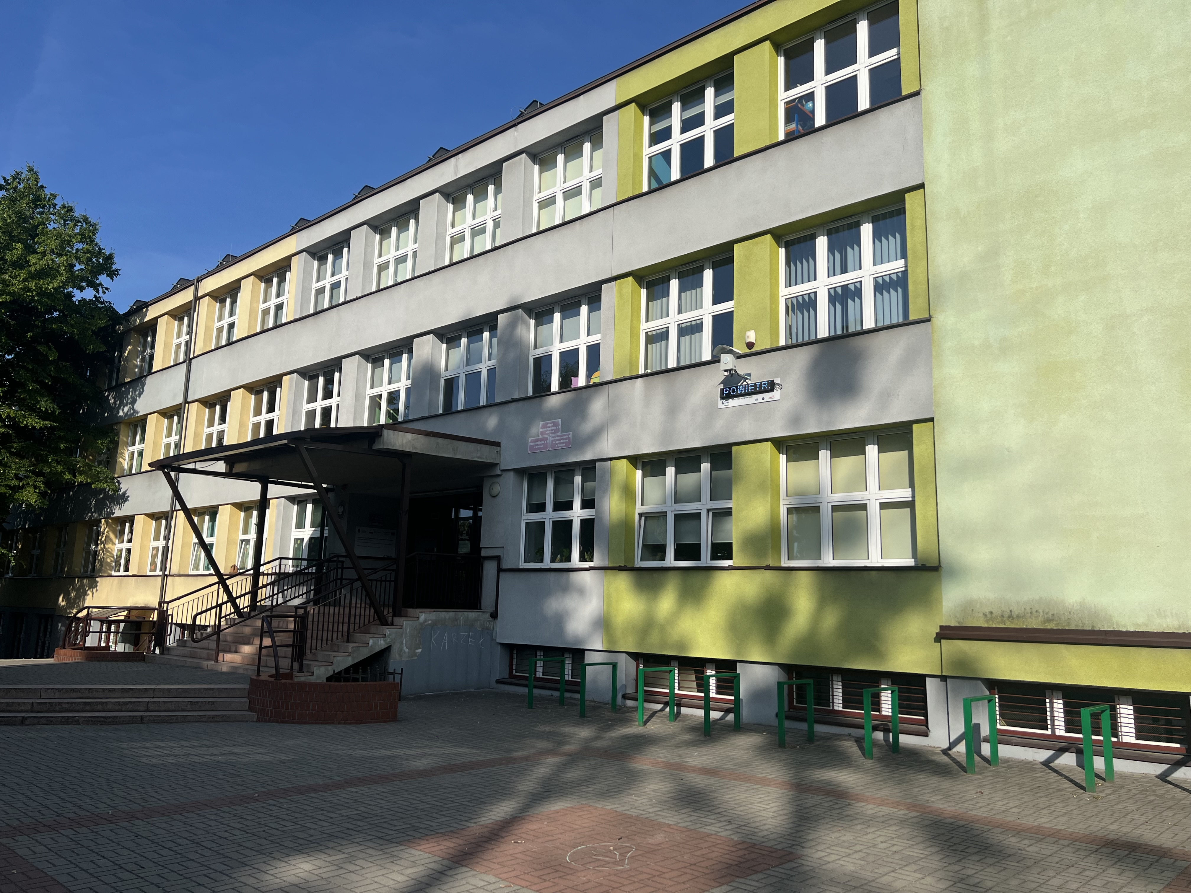 źródło: ZSP nr 6 budynek ZSP nr 6