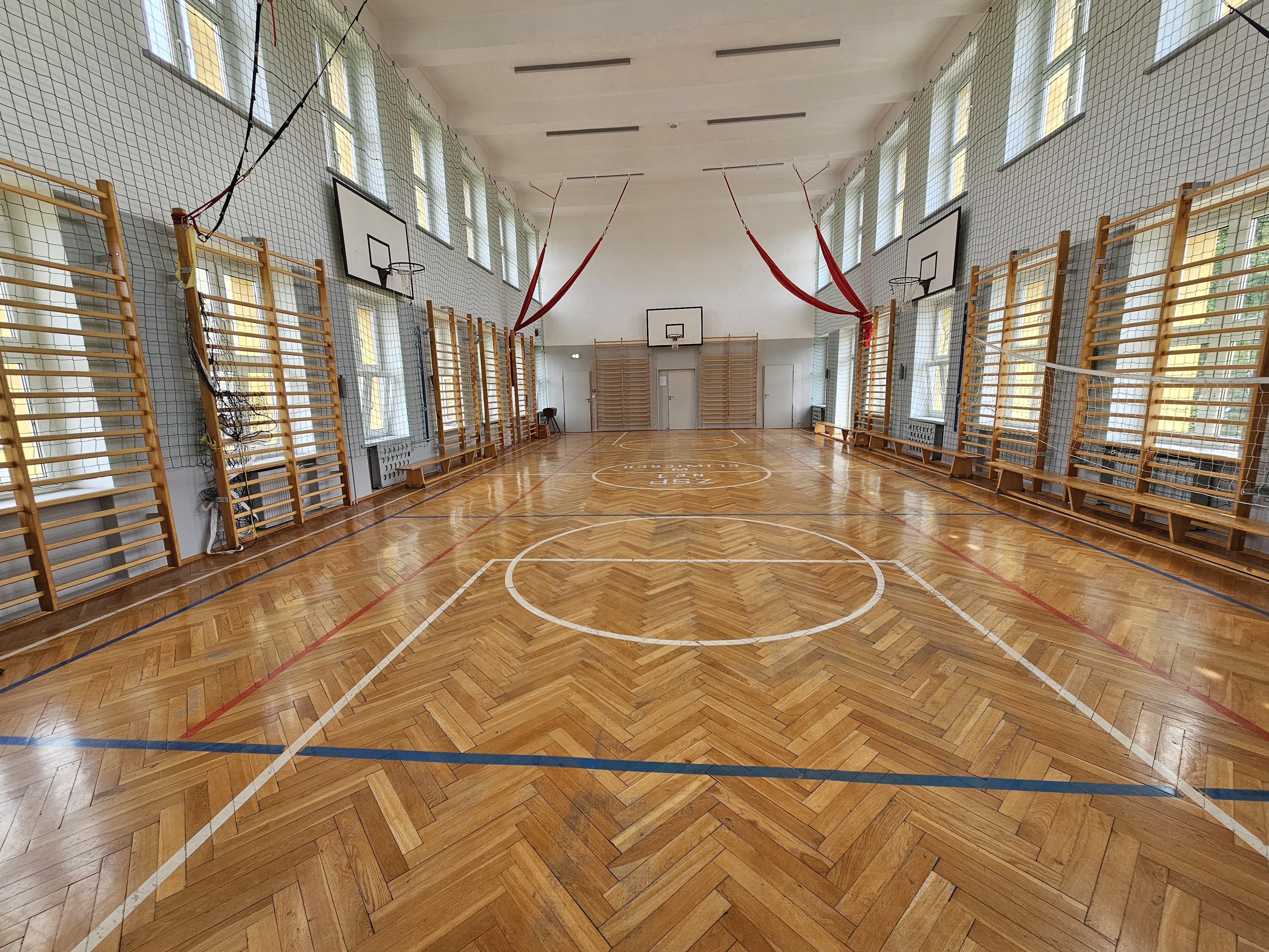 Sala gimnastyczna przy ZSP nr 1