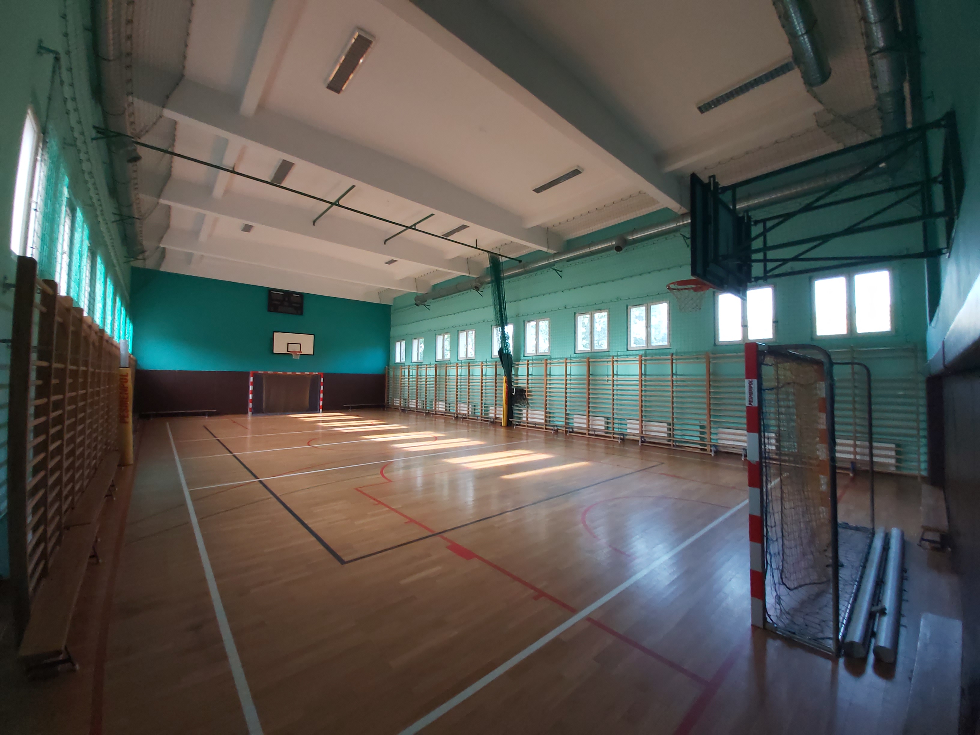 Sala gimnastyczna przy ZSP nr 16
