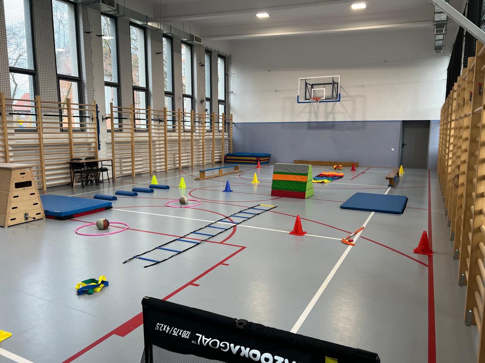 Sala gimnastyczna przy ZSP nr 8