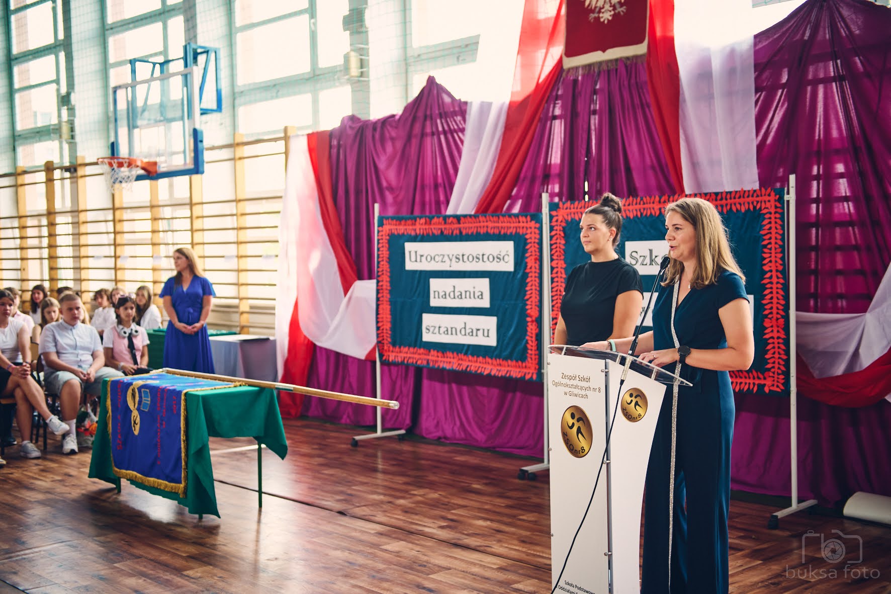 Uroczystość nadania sztandaru i zakończenie roku szkolnego w SP19 w ZSO8 w Gliwicach Uroczystość nadania sztandaru i zakończenie roku szkolnego w SP19 w ZSO8 w Gliwicach