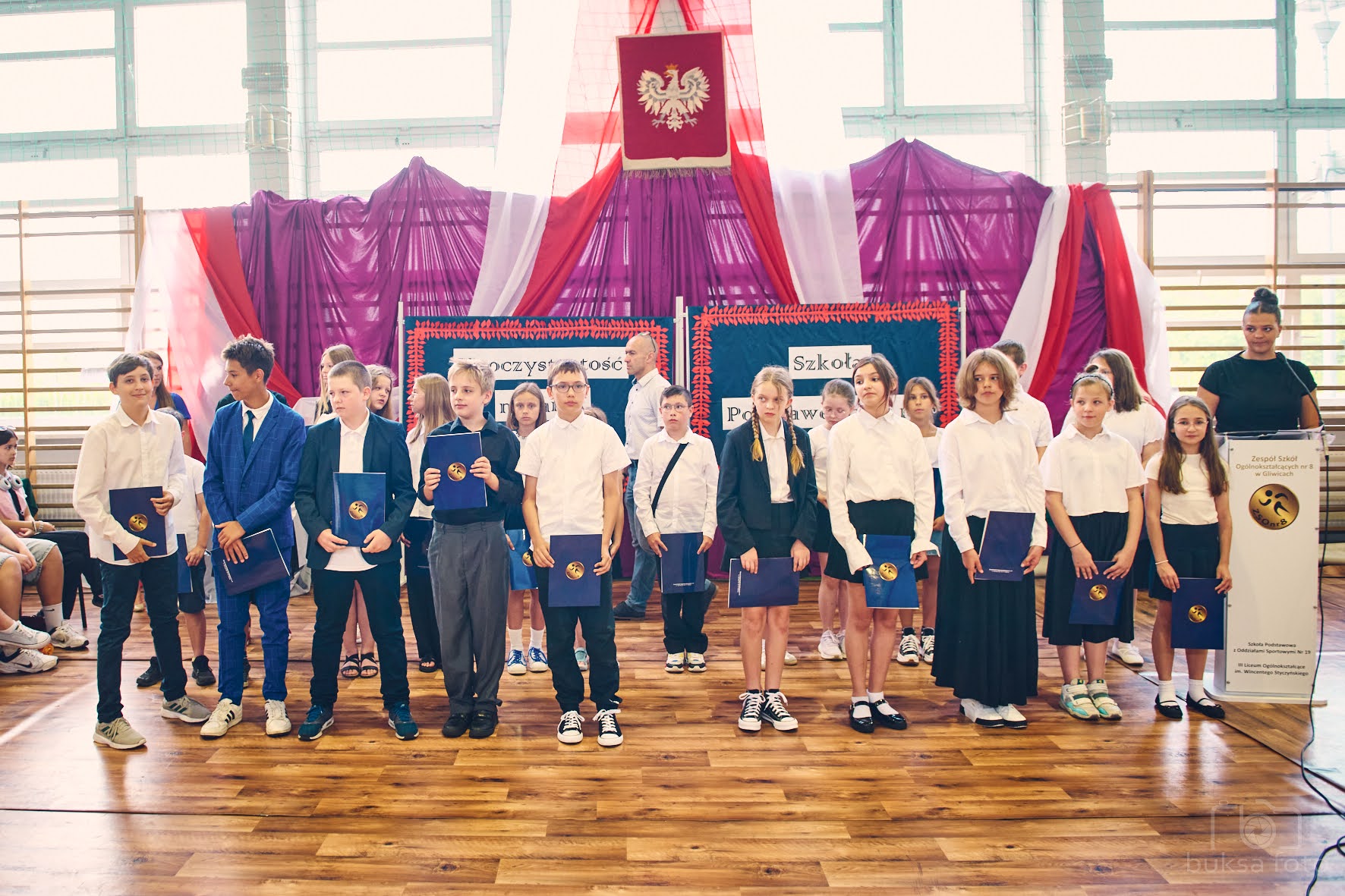 Zakończenie roku szkolnego w SP19 w ZSO8 w Gliwicach Zakończenie roku szkolnego w SP19 w ZSO8 w Gliwicach