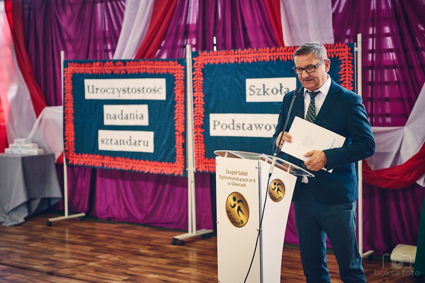 Uroczystość nadania sztandaru i zakończenie roku szkolnego w SP19 w ZSO8 w Gliwicach Uroczystość nadania sztandaru i zakończenie roku szkolnego w SP19 w ZSO8 w Gliwicach