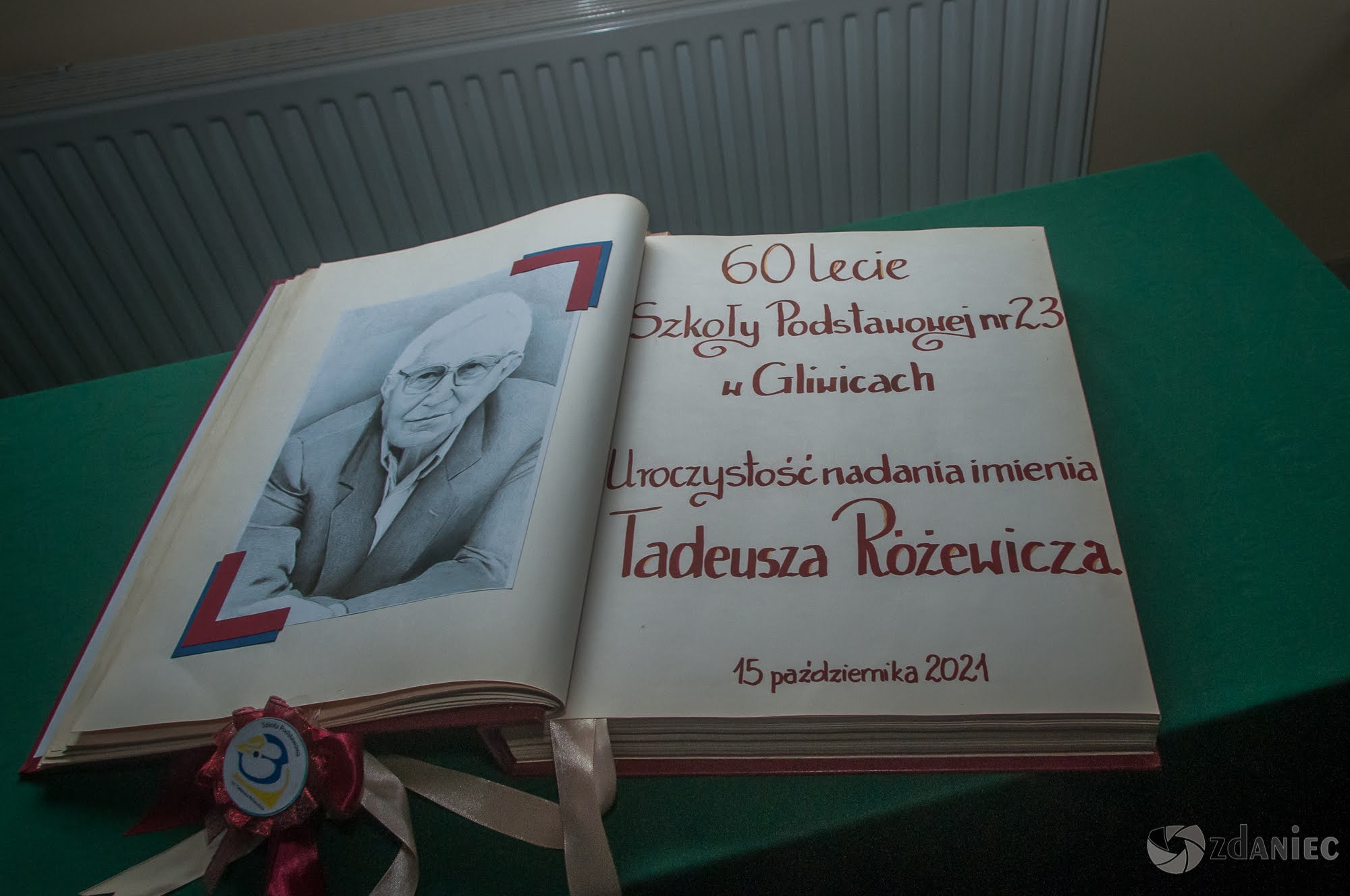 Uroczystość nadania imienia Tadeusza Różewicza Szkole Podstawowej nr 23 w Gliwicach