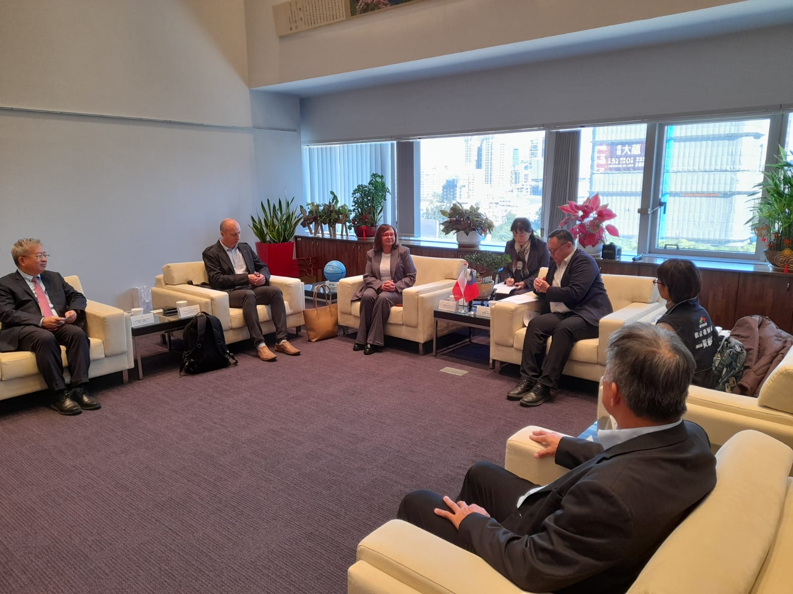 kobiety i męzczyźni