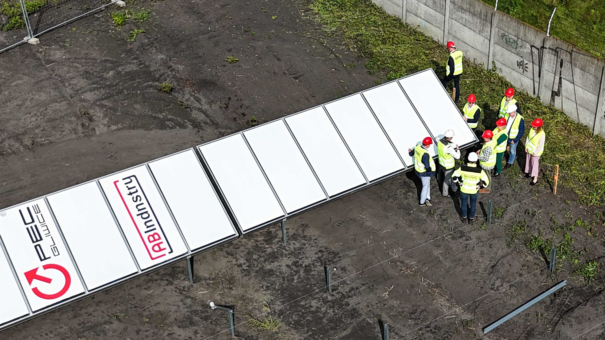 fot. A. Sosnowski / PEC-Gliwice panel, ziemia, ludzie