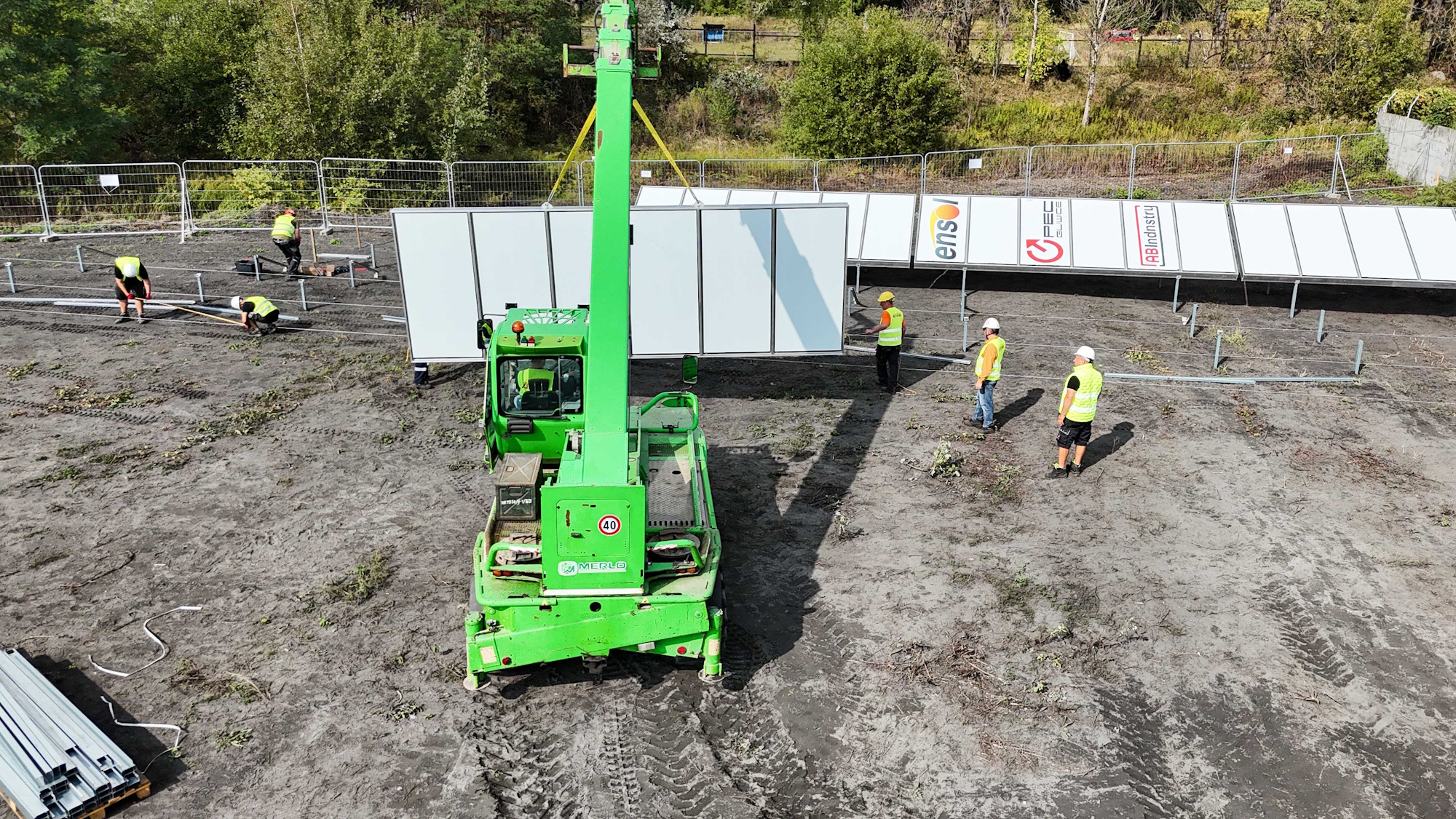 fot. A. Sosnowski / PEC-Gliwice pojazd, panel, ludzie