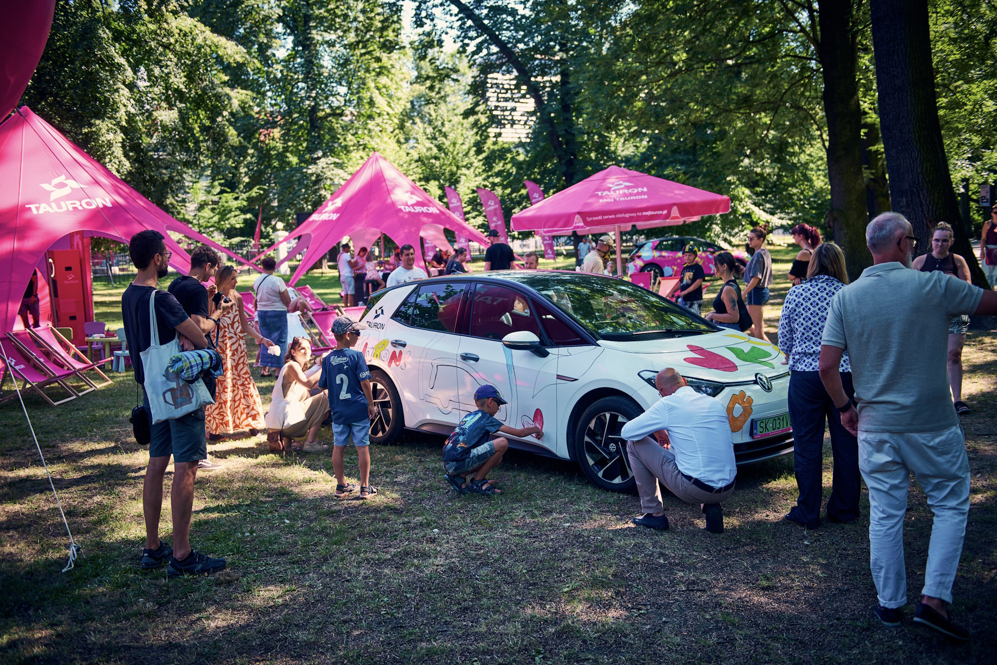 Fot. M. Buksa/UM w Gliwicach Mlowanie elektrycznego samochodu w parku Chopina