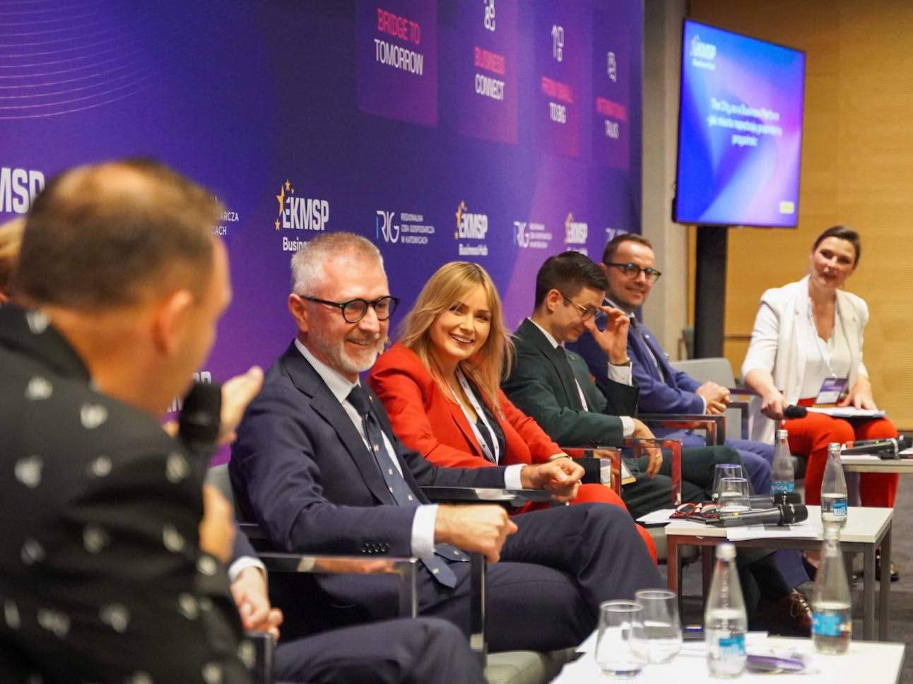 Jak miasta mogą przyciągać inwestycje i talenty, jak budować lokalne łańcuchy dostaw i jak chronić firmy przed cyberatakami? Z takimi tematami przedstawiciele Gliwic pojawili się na 16. Europejskim Kongresie Małych i Średnich Przedsiębiorstw. 