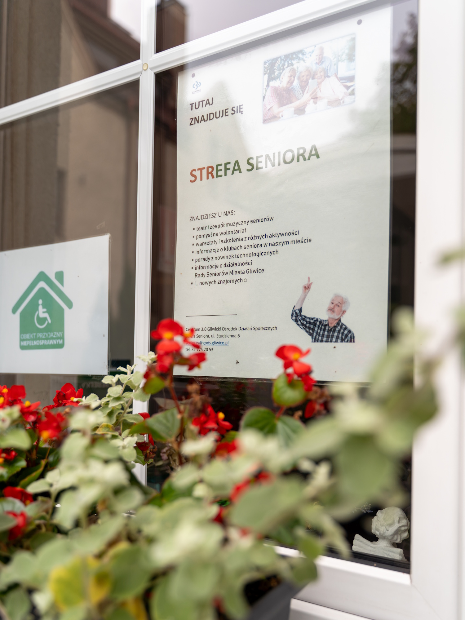 Słuchaczki i słuchacze Uniwersytetu Trzeciego Wieku w Gliwicach zakończyli sierpień spotkaniem z prezydent Gliwic Katarzyną Kuczyńską-Budką, podsumowując tegoroczne działania w ramach programu Erasmus+.