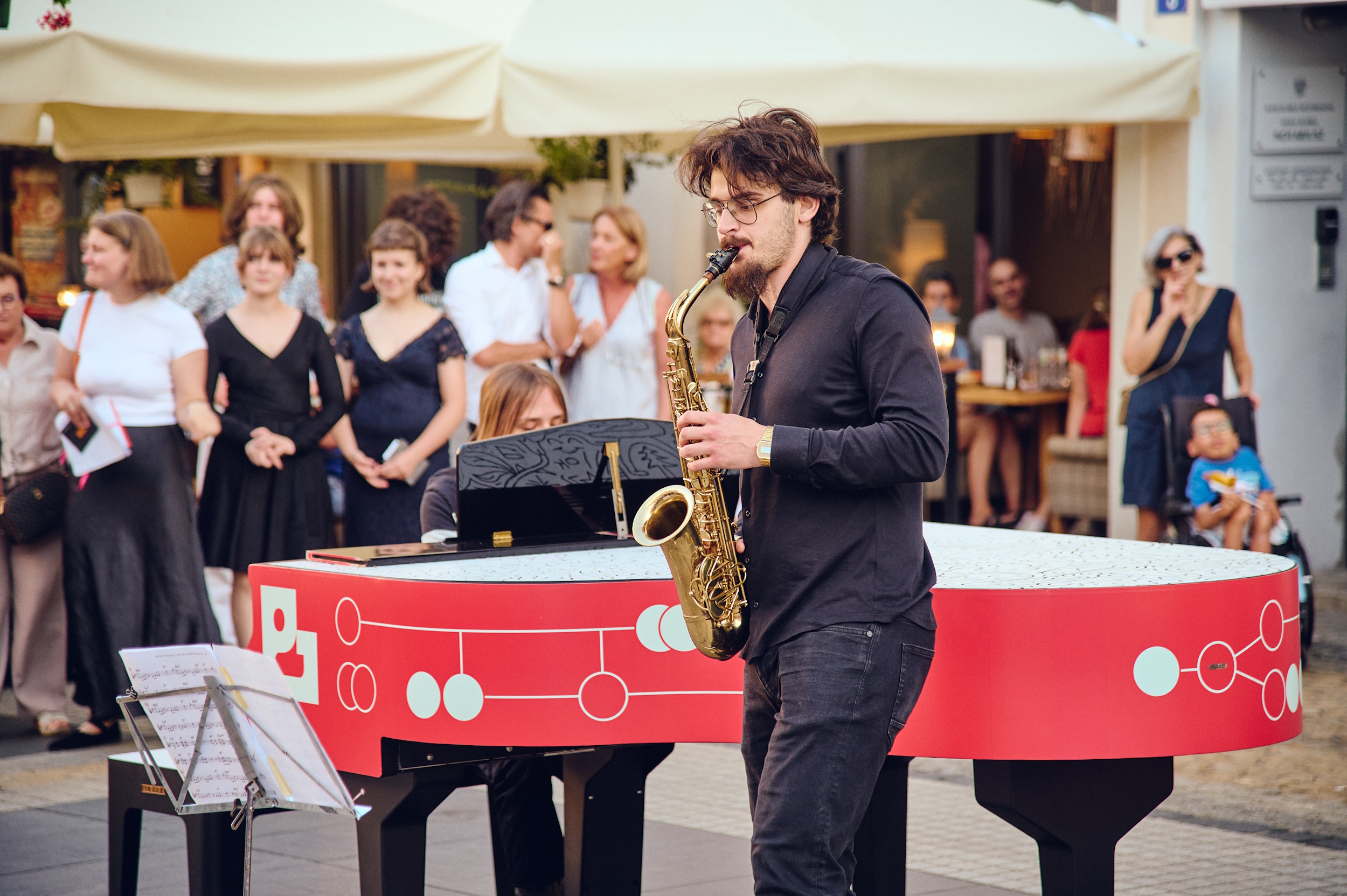 Koncert uczniów gliwickiej Państwowej Szkoły Muzycznej na Rynku
