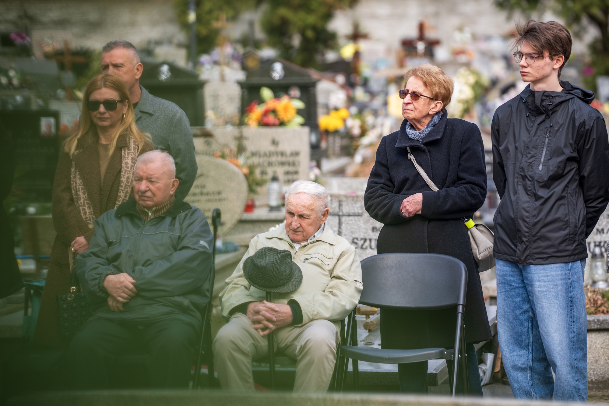 W Narodowy Dzień Pamięci Polaków ratujących Żydów pod okupacją niemiecką na cmentarzach Lipowym i Centralnym oddano cichy, pełen szacunku hołd Annie i Stefanowi Wróblewskim oraz Magdalenie i Leopoldowi Sochom