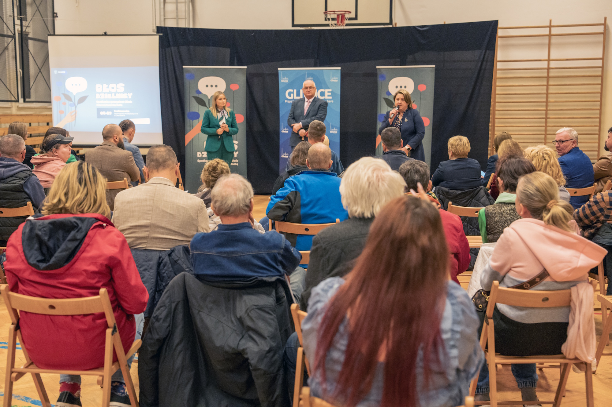 Prezydentka Gliwic spotkała się w sali gimnastycznej z mieszkańcami 