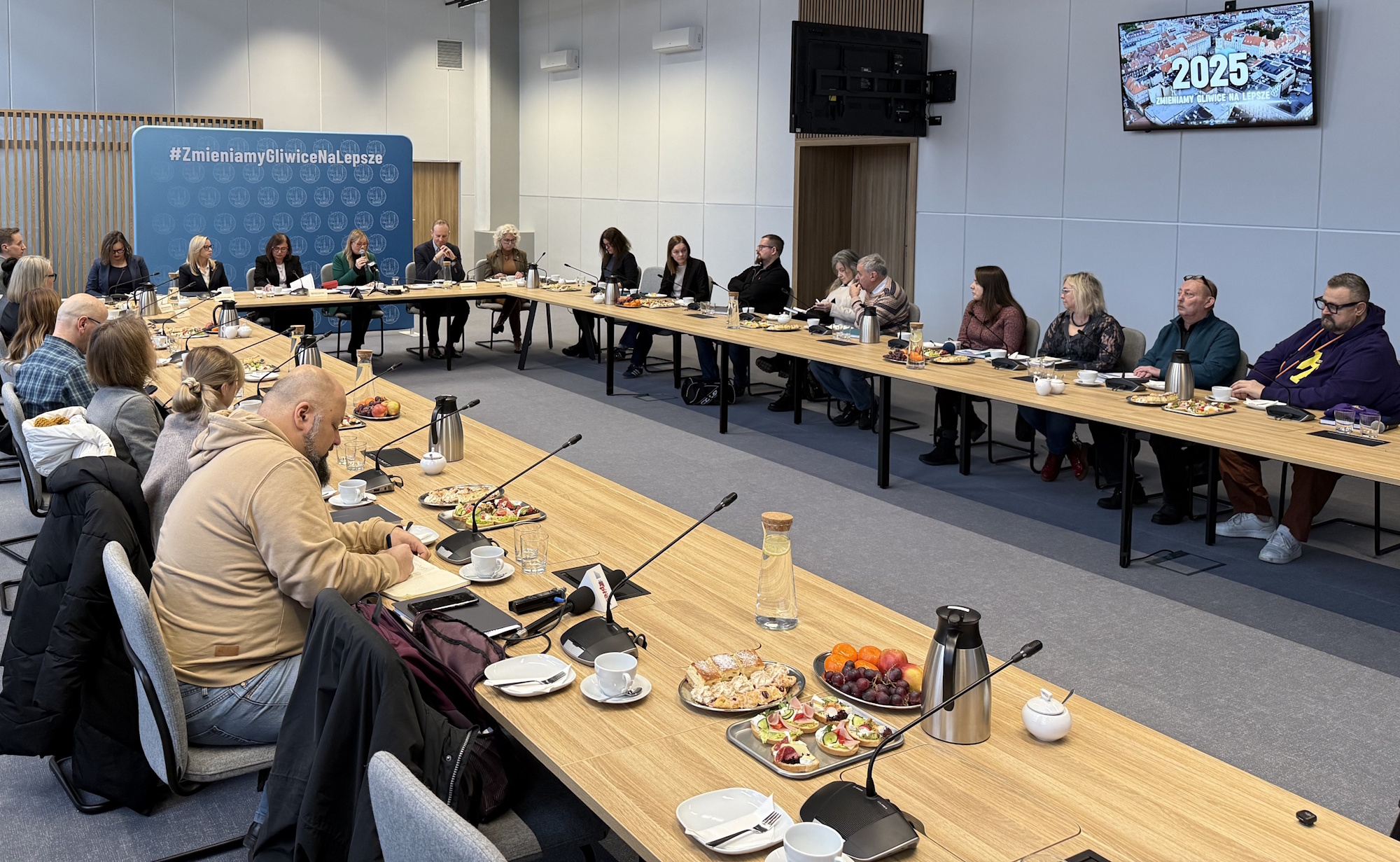 kobiety, mężczyźni