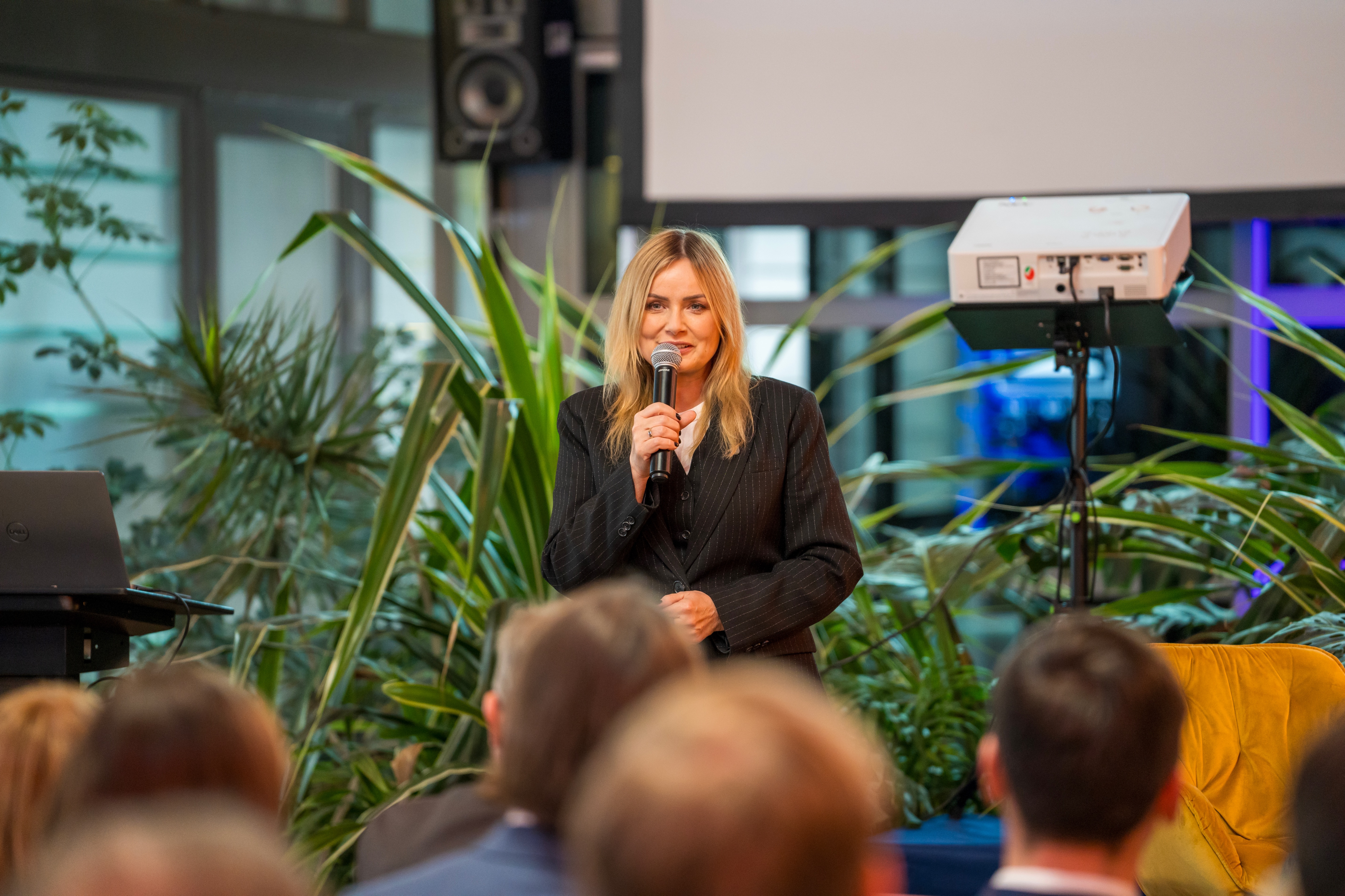 Prezydent Gliwic przemawiająca do gości