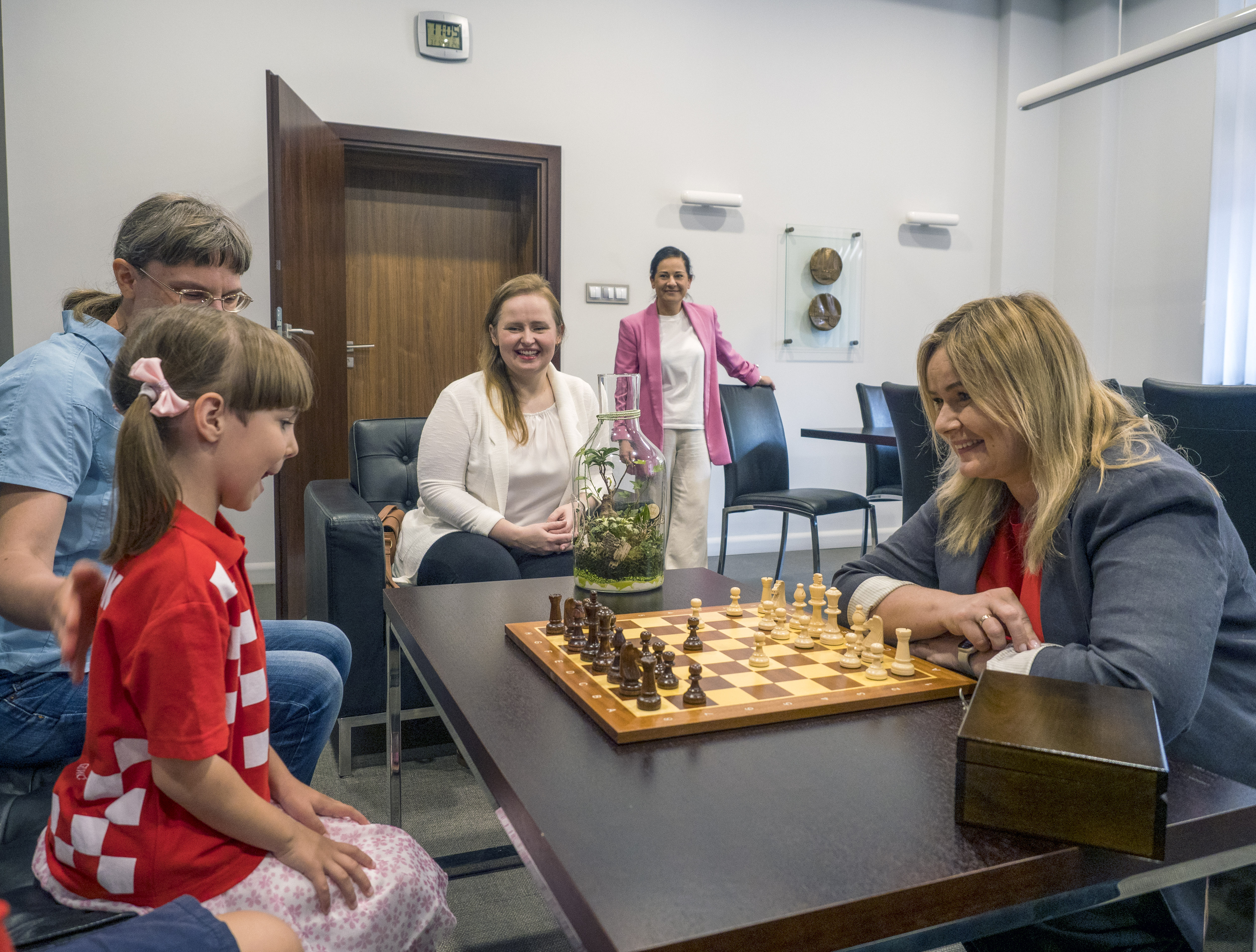 prezydent Gliwic gra w szachy z Marynką