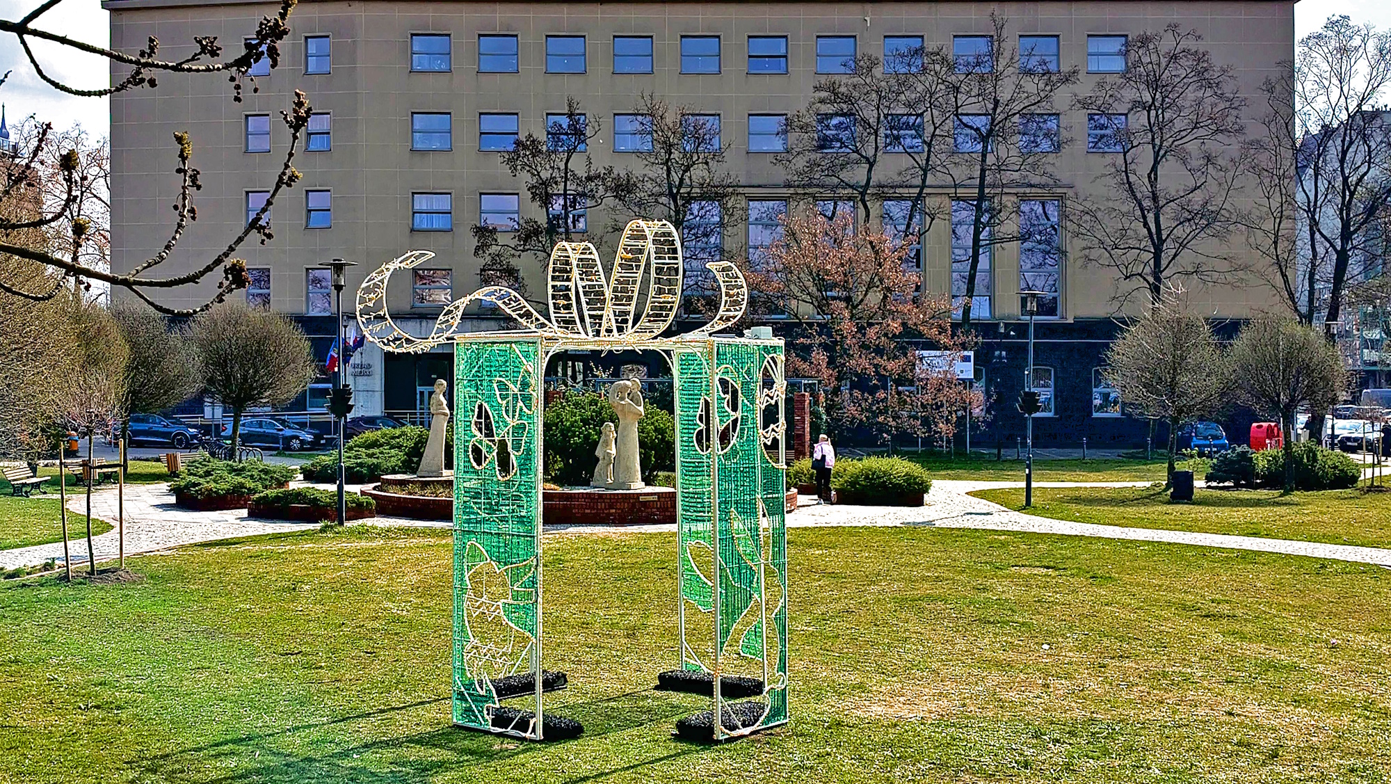 ozdoba świąteczna w kształcie prezentu