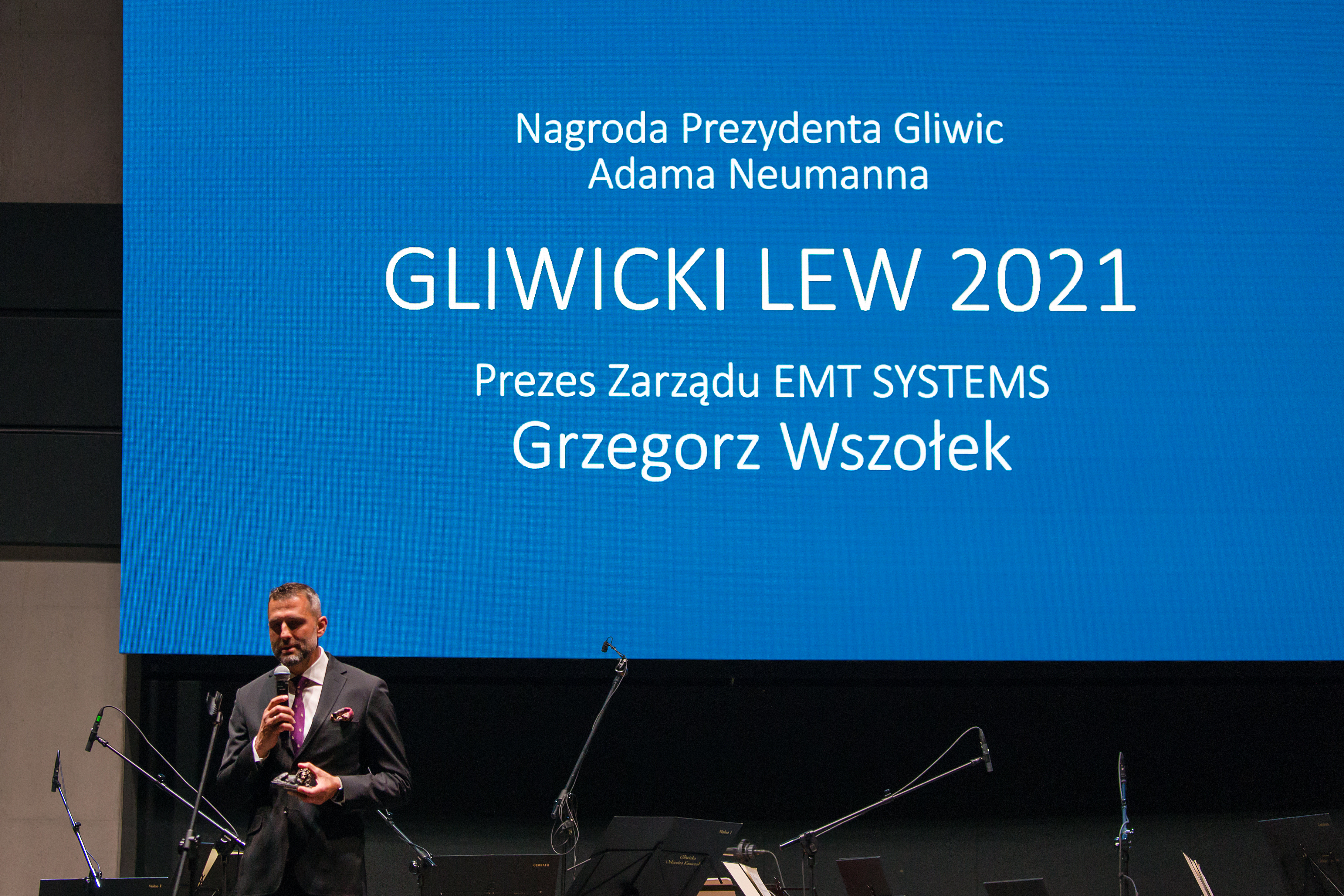 Grzegorz Wszołek na scenie