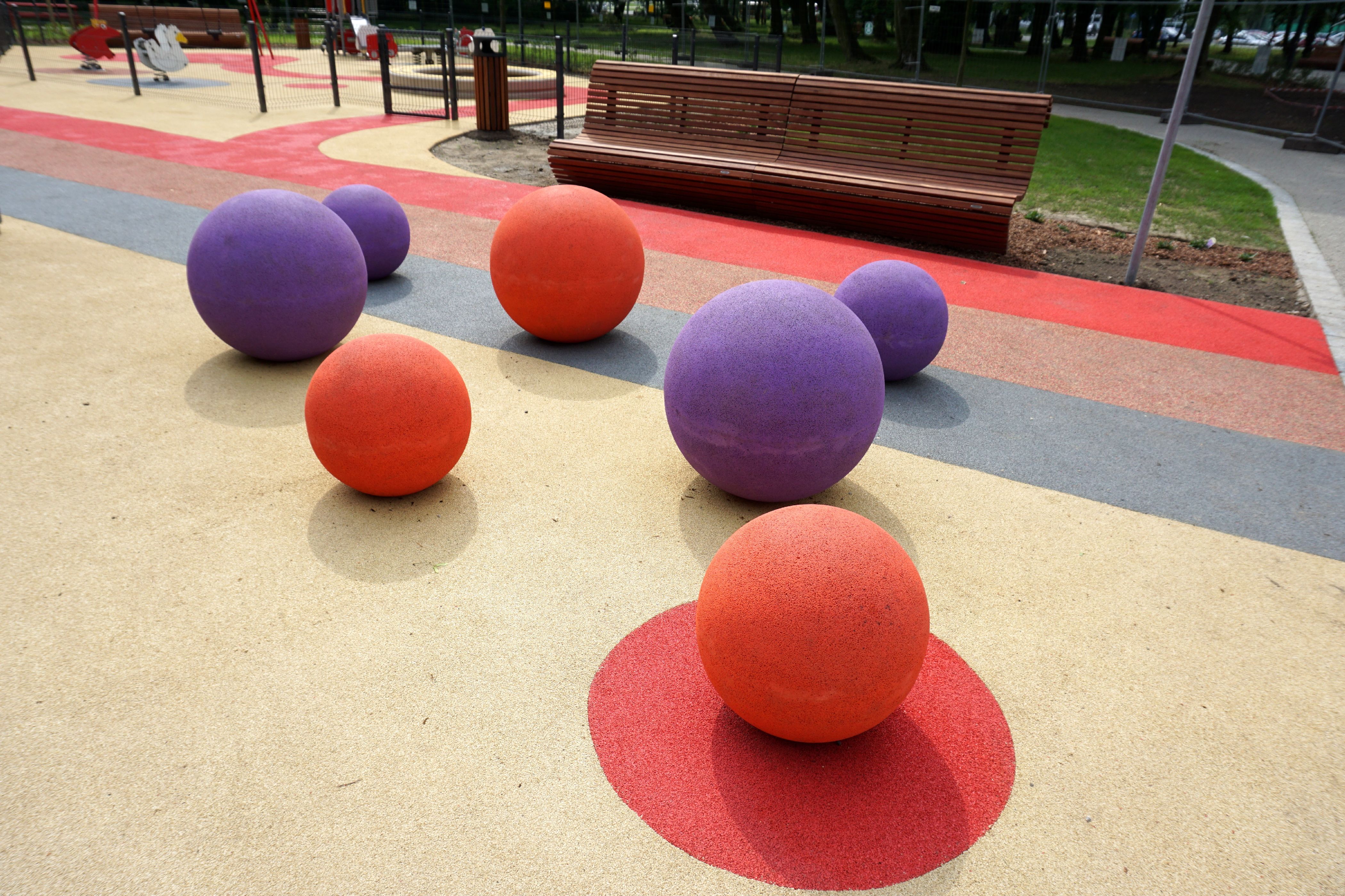 plac zabaw w parku Chrobrego