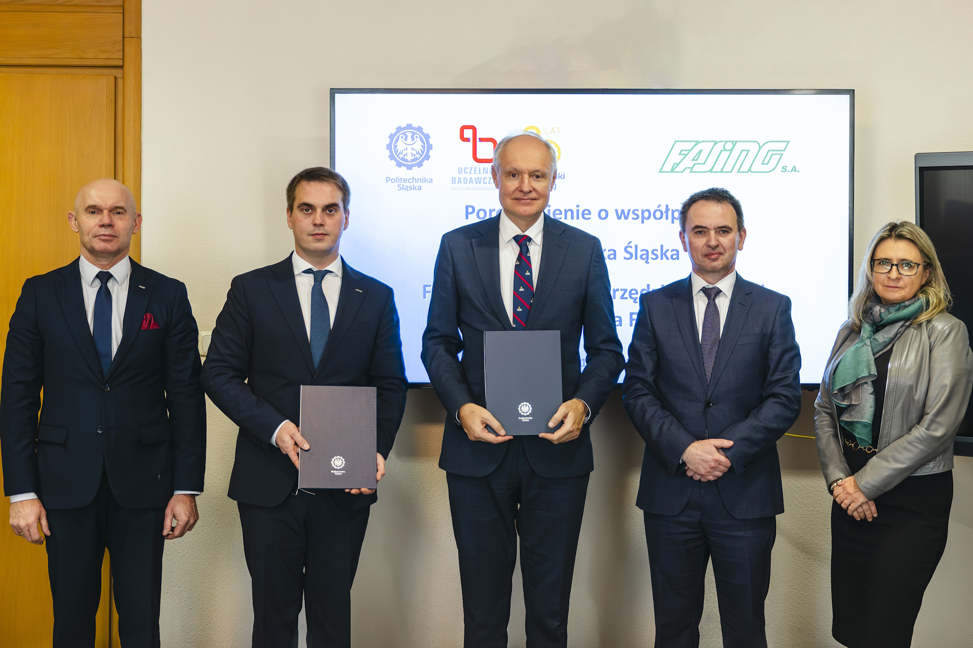 mężczyźni, kobieta