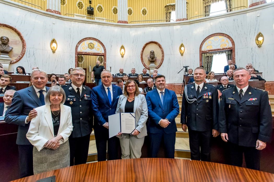Nowoczesny wóz dla strażaków z Brzezinki. Miasto pozyskało dofinansowanie z Województwa Śląskiego