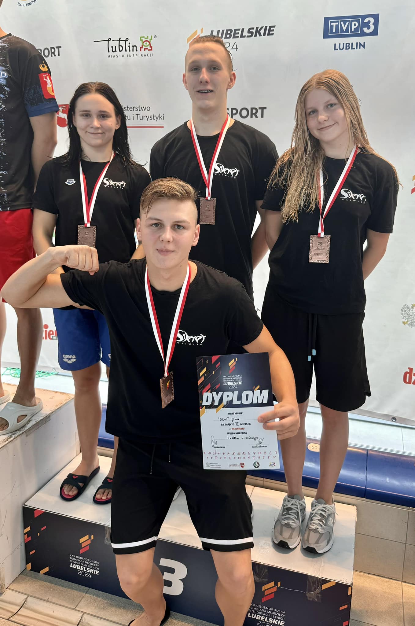 Pływacy „Sikretu” na podium Mistrzostw Polski juniorów