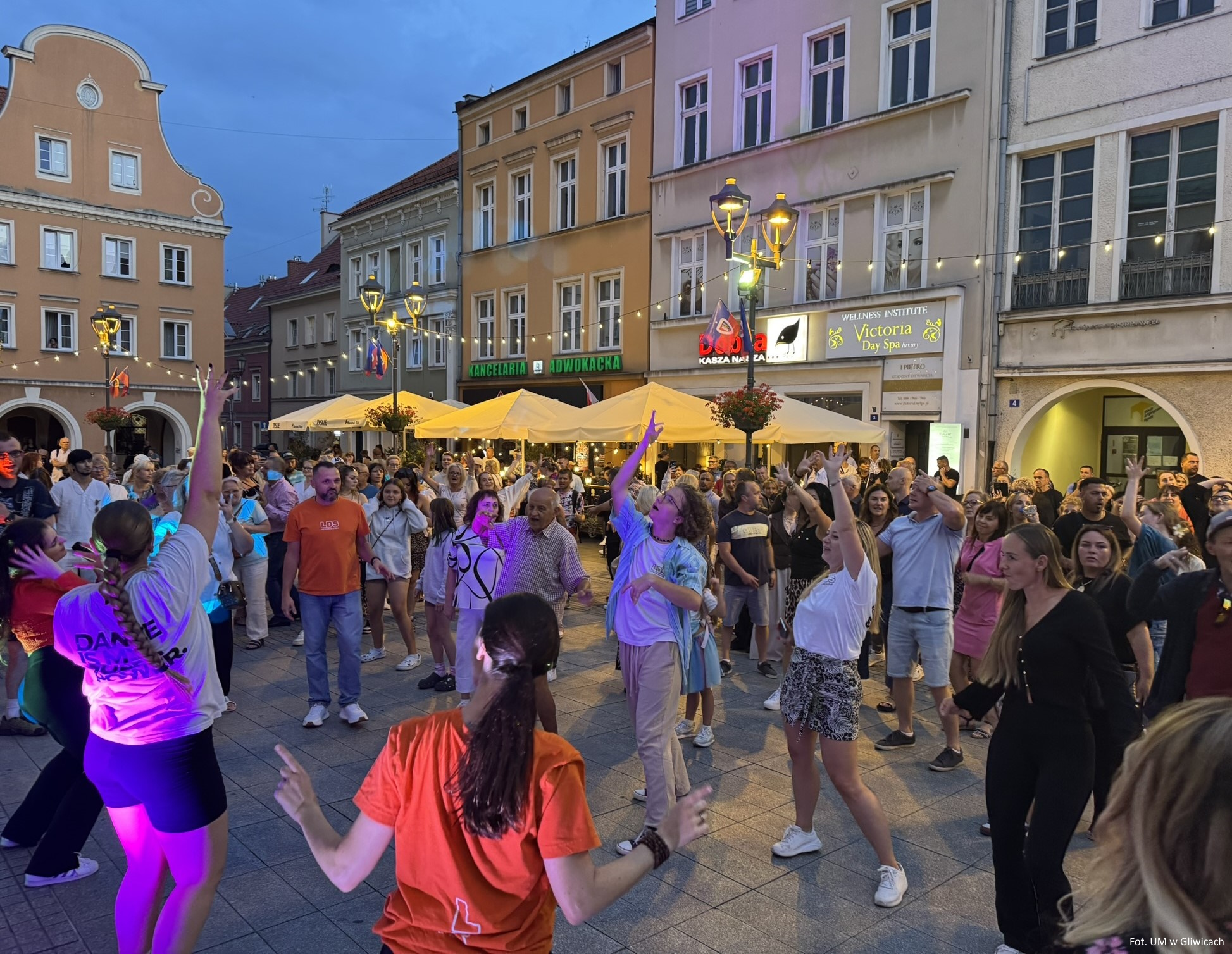 kobiety i mężczyźni