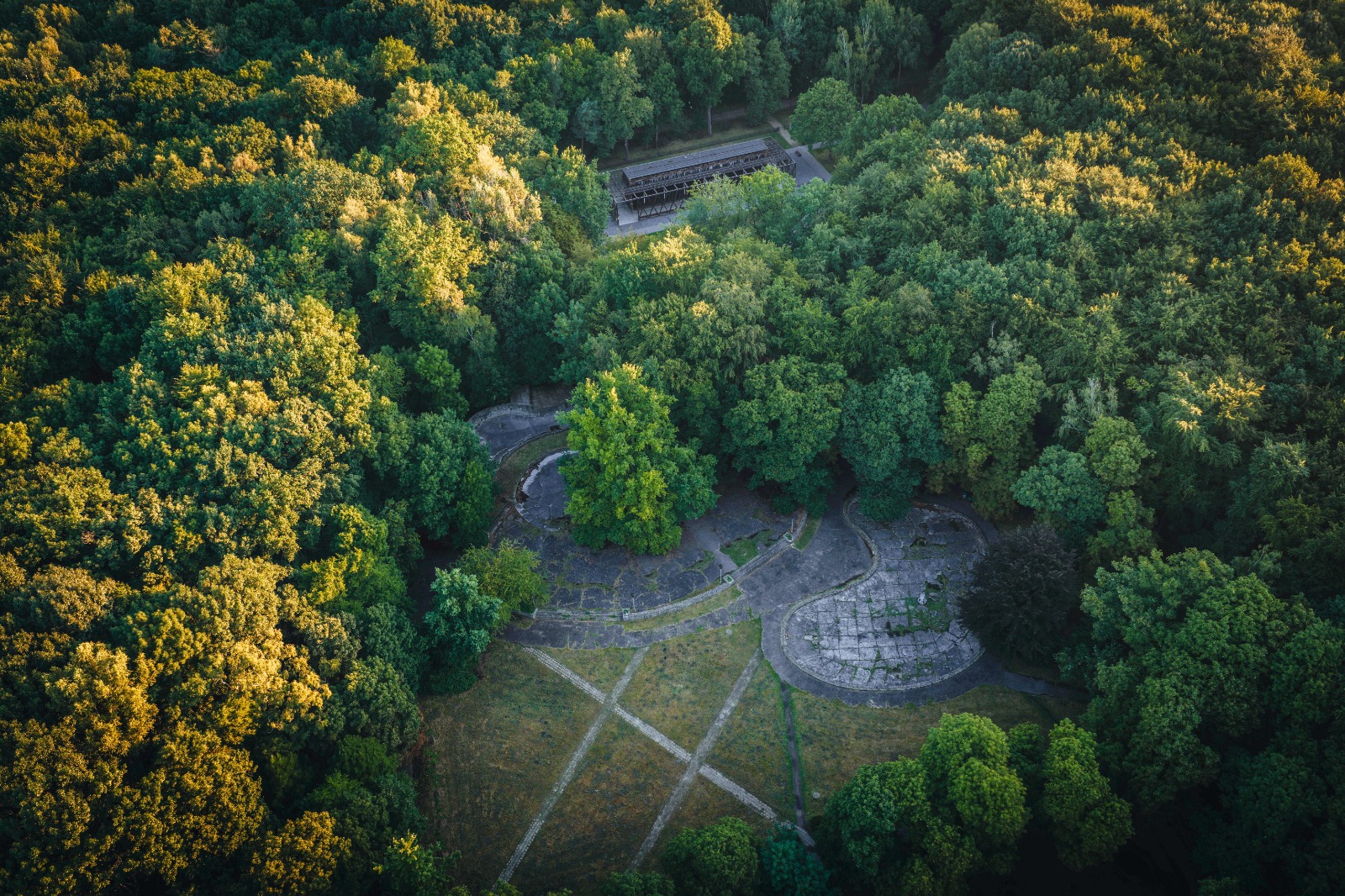Duże zmiany w Lesie Komunalnym. Scena i fontanna w parku przy ul. Chorzowskiej odzyskają blask jeszcze w tym roku! 