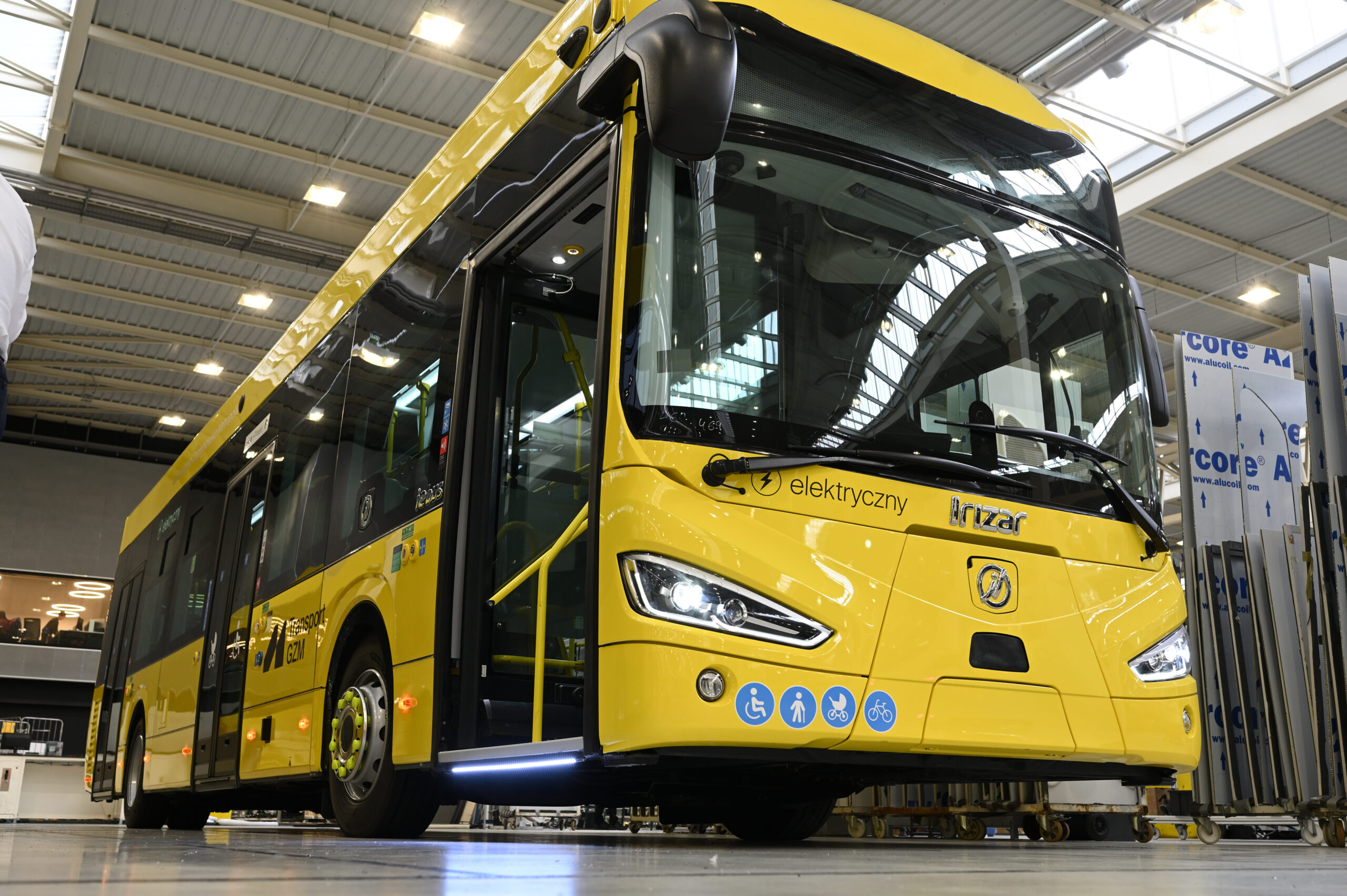 Nowe hiszpańskie elektryki Irizar dla Gliwic. Miasto zyska siedem nowoczesnych autobusów w ramach projektu Górnośląsko-Zagłębiowskiej Metropolii