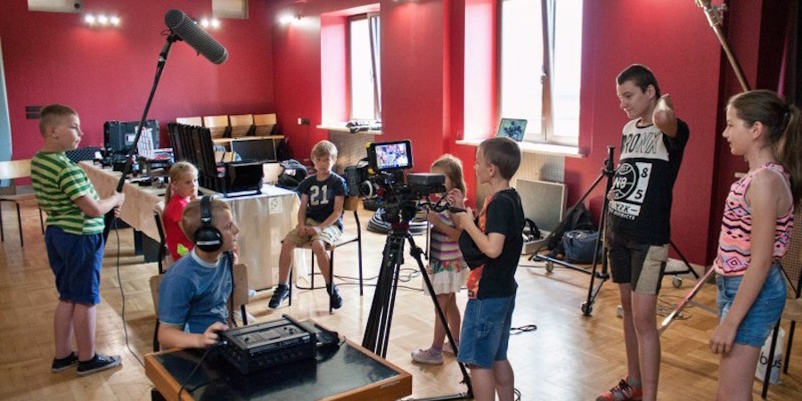 Zostań twórcą, nie tylko widzem. Dołącz do programu „Studio Świadomości”