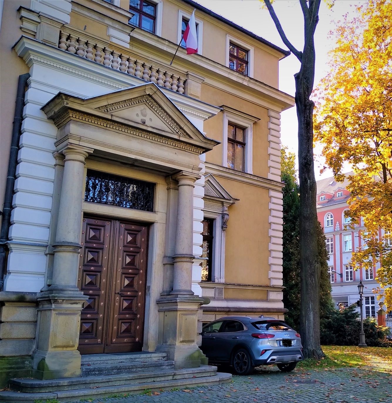 Niezwykłe dzieła sztuki i wielkie tajemnice. Wystarczy otworzyć drzwi…