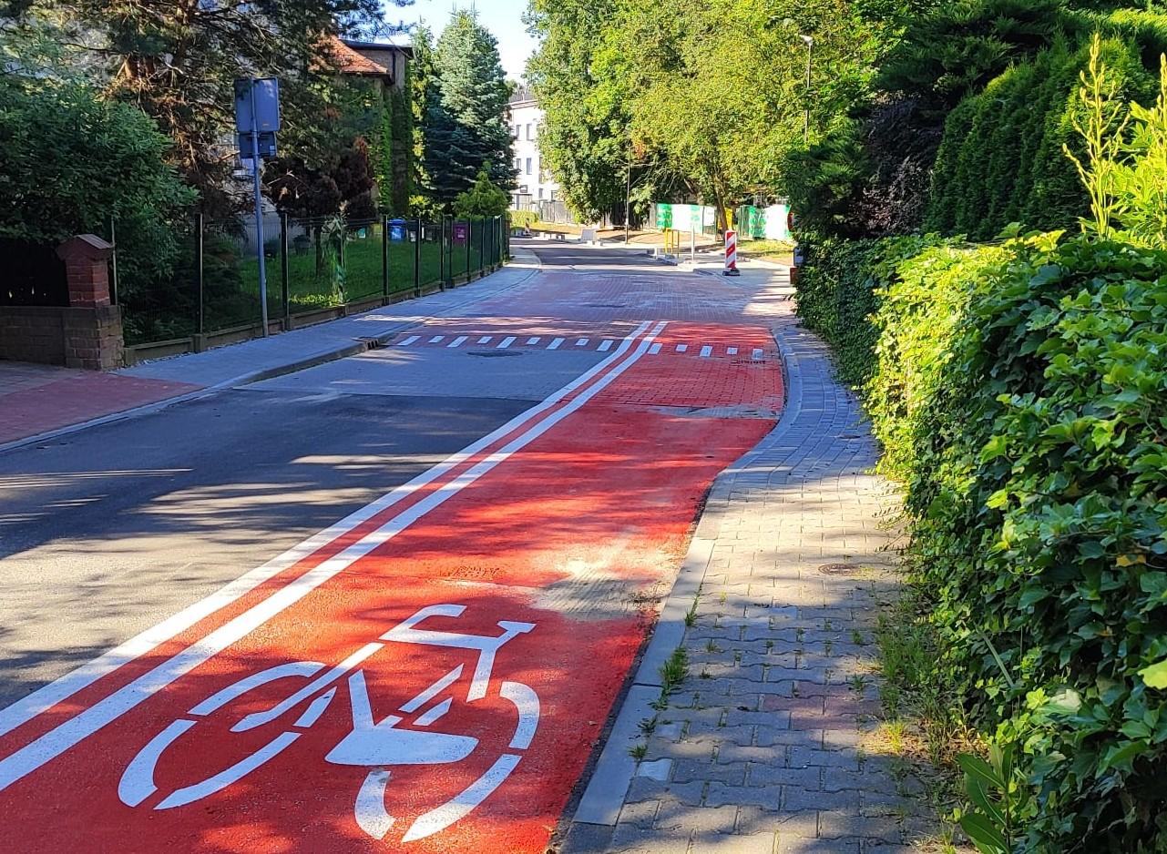 Nowa organizacja ruchu przy szkole na Ligonia prawie gotowa