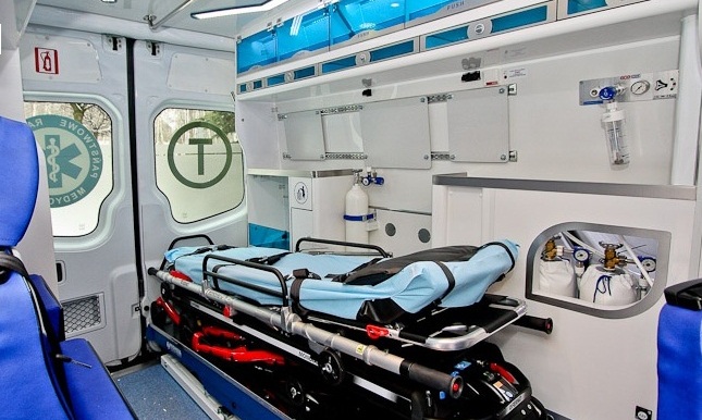 Nowoczesny ambulans dla pogotowia