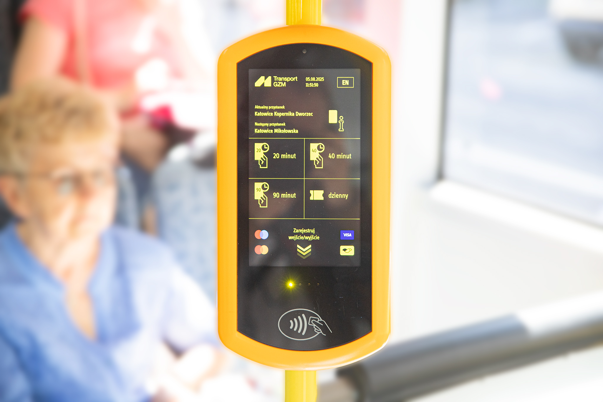 Bilet za dotknięciem karty – już w każdym autobusie i tramwaju sieci Transport GZM 