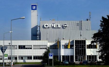Opel parkuje w Gliwicach już 15 lat