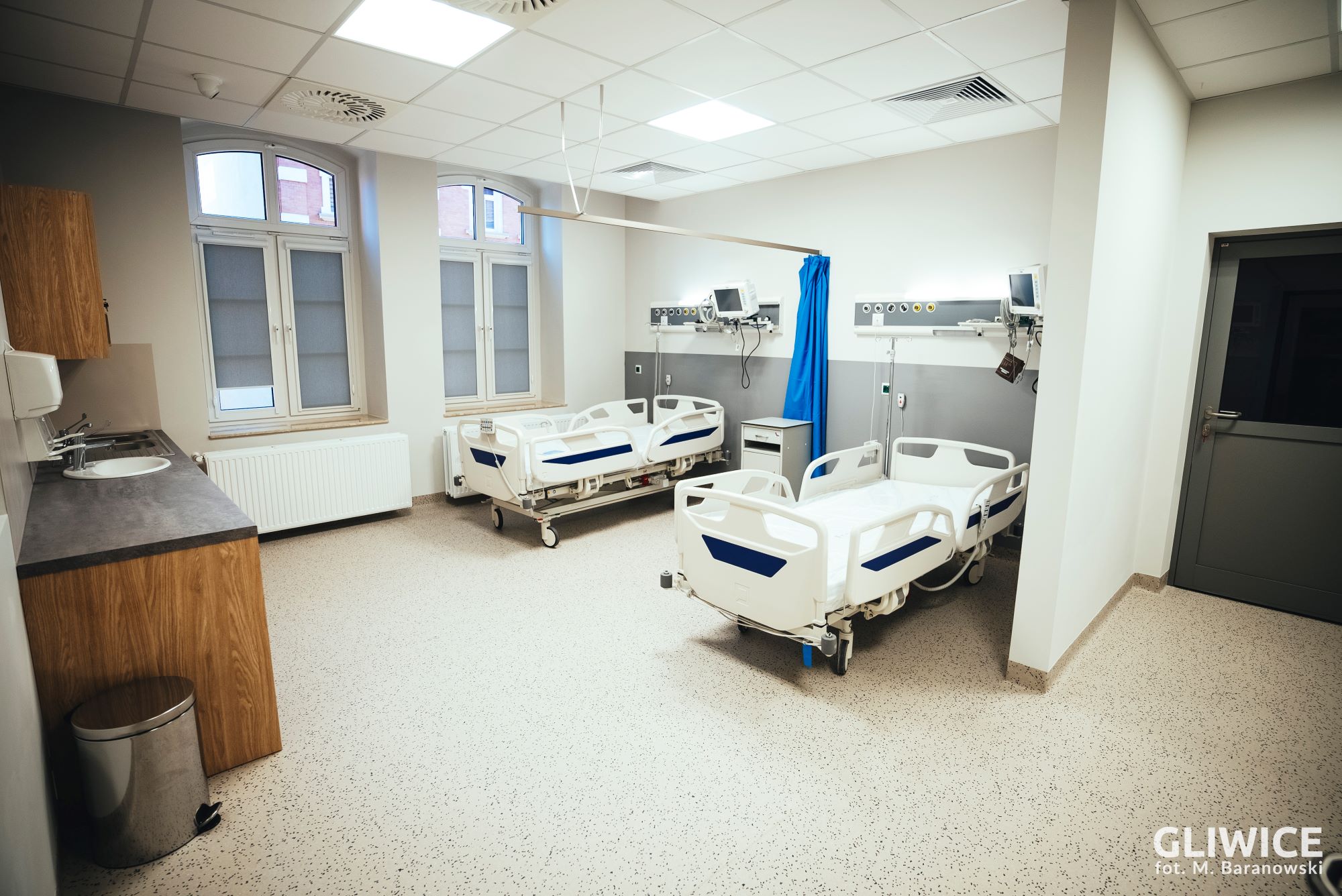 sala, łóżka szpitalne