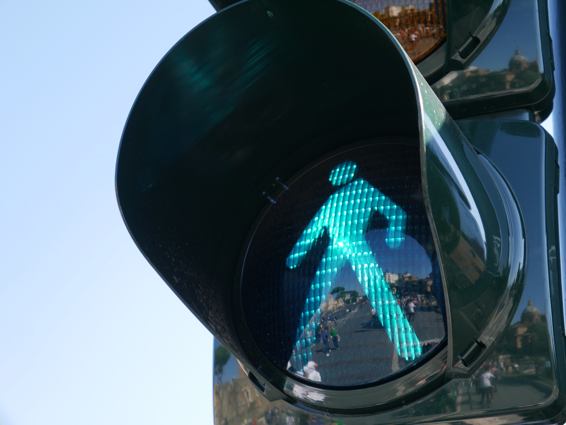 Zielone światło dla pieszych włączy się automatycznie